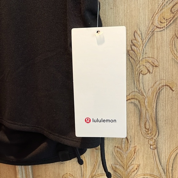 Lululemon Side Cinch Ribbed Tee - Picture 4 of 5